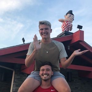 Meet your Posher, Colin